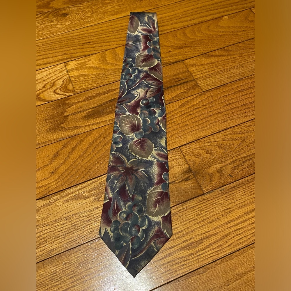 Christian Dior Monsieur Red Gray‎ Fruit Grapes Leaves Tie